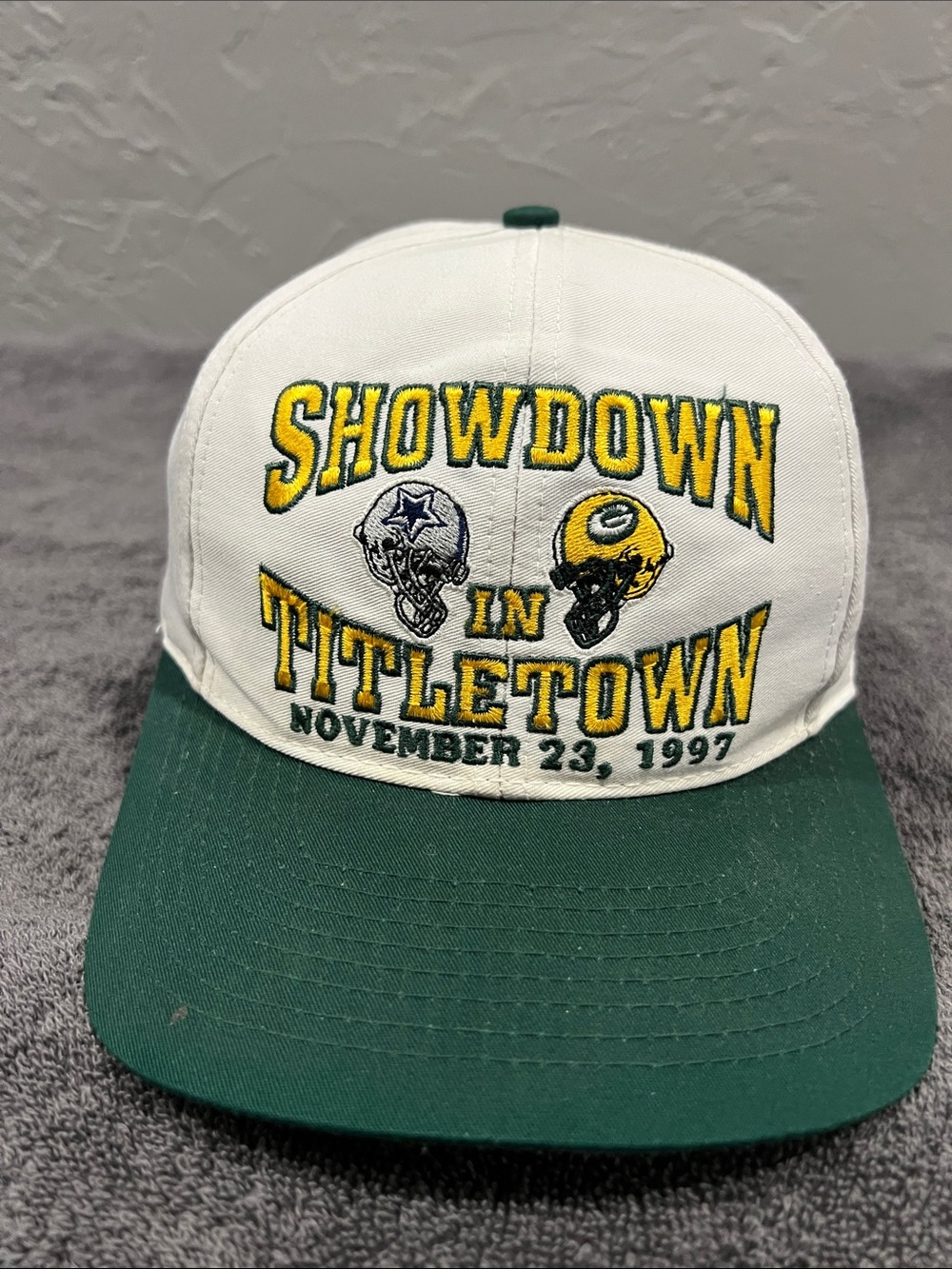 🏈 GREEN BAY PACKERS Dallas Cowboys Vintage 97 Showdown In TitleTown Snapback Hat